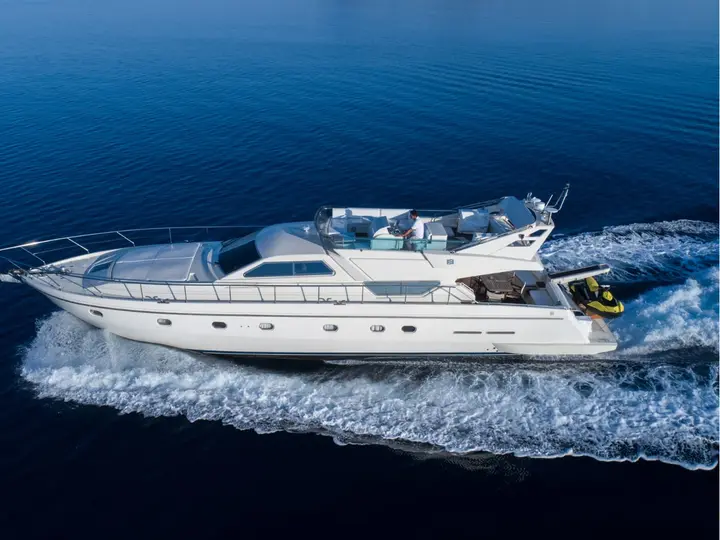 1998 Ferretti Yachts 620
