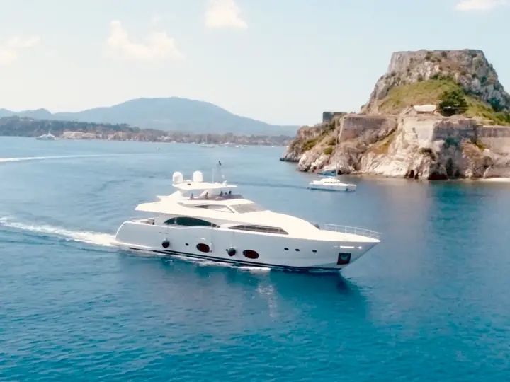 2009 Ferretti Yachts Custom Line CL 97
