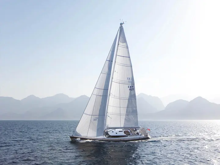2010 Alia Yachts AIYANA