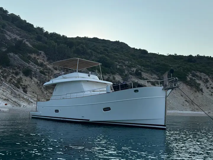 2017 Sasga Yachts Menorchina 54