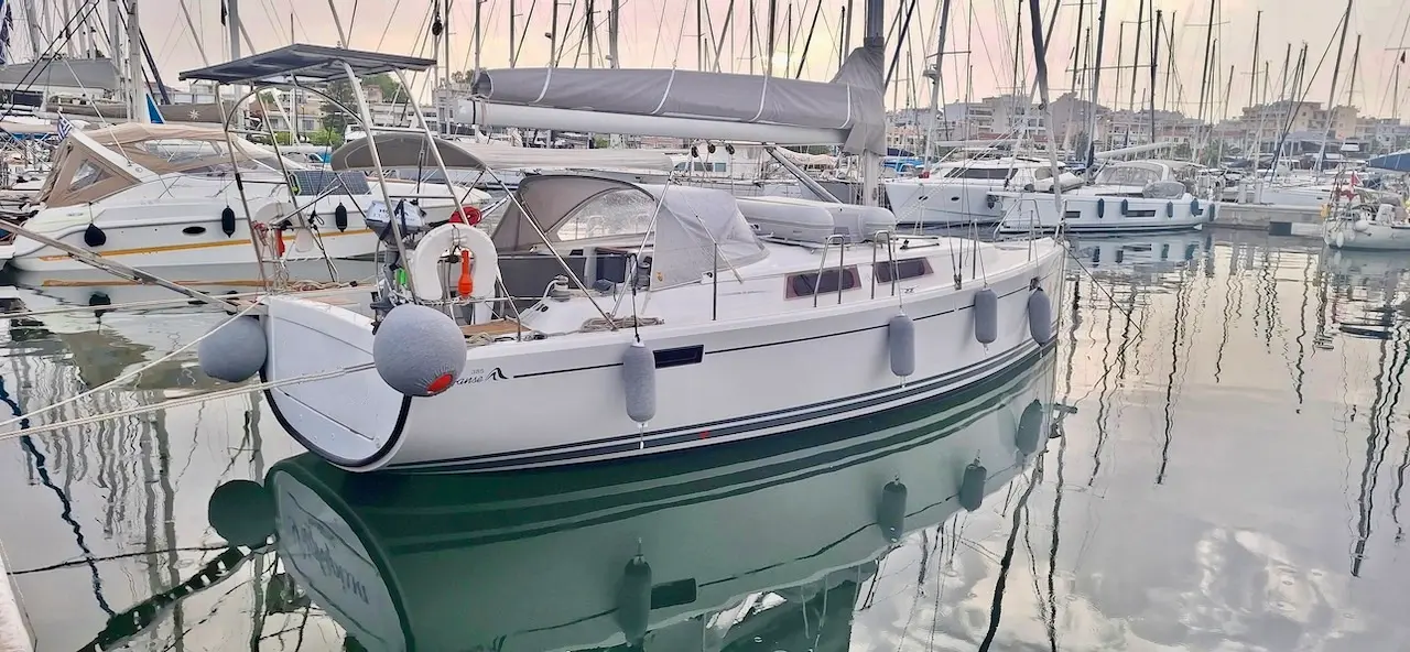 Hanse 385 2013, photo 1 of 7